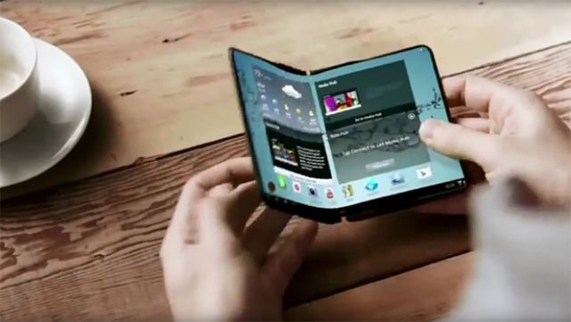 Η Samsung ετοιμάζει νέο Galaxy με οθόνη που διπλώνει;