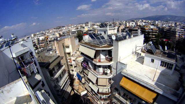 ΙΟΒΕ: Τέταρτη στην Ευρώπη η Ελλάδα στους φόρους ακινήτων