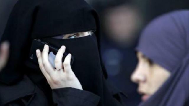 Με νόμο η απαγόρευση της μαντήλας στους δημόσιους χώρους στη Δανία