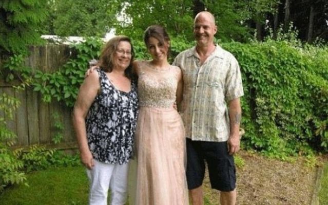 Έγραψε μήνυμα στο Facebook γιατί σκότωσε την κόρη του, τη γυναίκα του και την αδελφή του