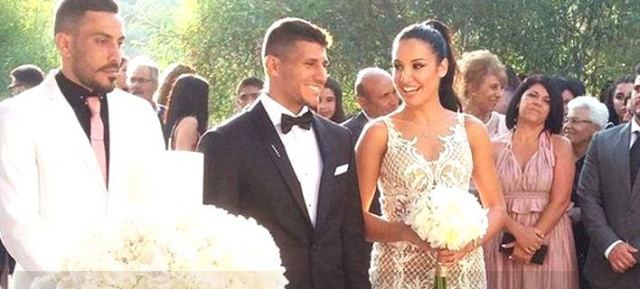 Παντρεύτηκε ο διεθνής ποδοσφαιριστής Νίκος Καρέλης- Πανέμορφη η νύφη [εικόνες]