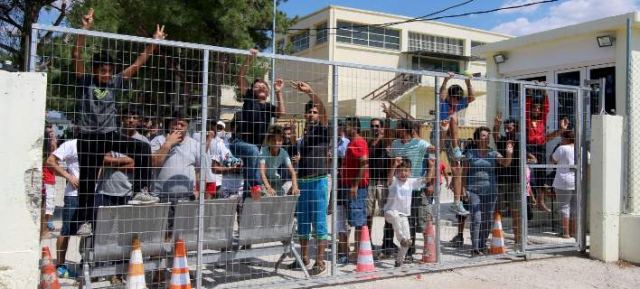 Welt: Ψευδή στοιχεία της Αθήνας για τους πρόσφυγες - Δεν φυλάει τα σύνορα