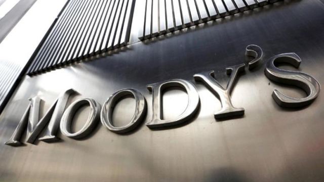Moody&#039;s: Αναβάθμιση της Ελλάδας κατά δυο βαθμίδες