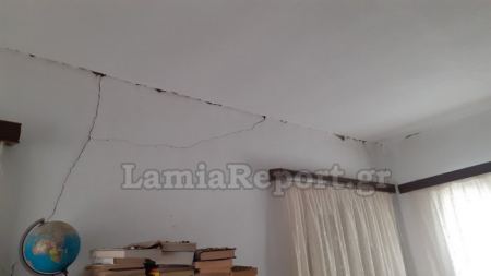 Ζημιές σε σπίτια και εκκλησίες σε χωριά της Λοκρίδας από το μεγάλο σεισμό (ΦΩΤΟ)