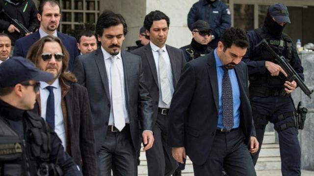 Ο Δικηγορικός Σύλλογος Αθηνών για τους 8 Τούρκους στρατιωτικούς