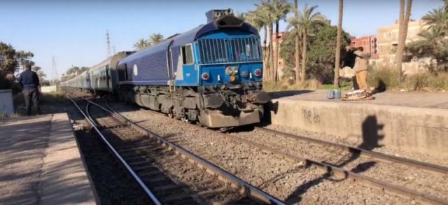 Αίγυπτος: Άρον άρον δικάζεται ο ελεγκτής που πέταξε επιβάτες από εν κινήσει τρένο!