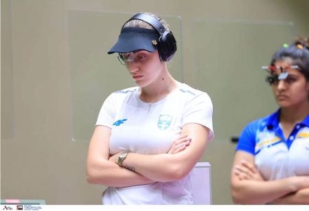 Άτυχη η Άννα Κορακάκη έμεινε εκτός τελικού στην ισοβαθμία στο Παγκόσμιο πρωτάθλημα σκοποβολής