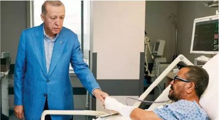 Τουρκία - Ερντογάν: Επισκέφθηκε στο νοσοκομείο τον ιδιοκτήτη της «Pegasus Airlines» που τραυματίστηκε στην Ελλάδα