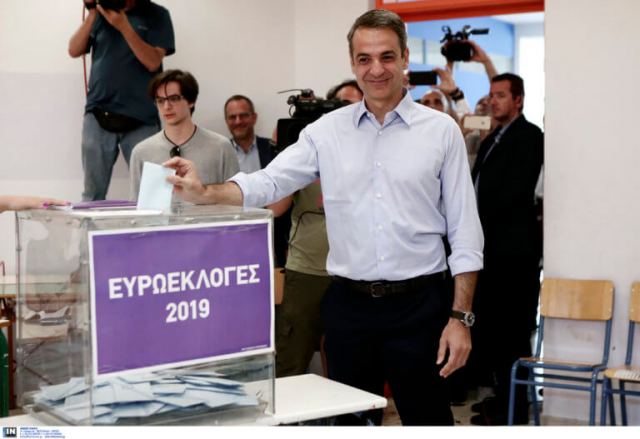 Exit polls: Η πρώτη αντίδραση της ΝΔ: «Ξεκάθαρη πολιτική νίκη του Κυριάκου Μητσοτάκη»