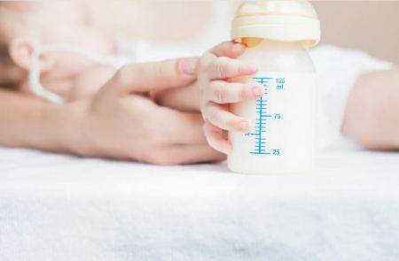 Πρόστιμο 561.000 ευρώ στην «FrieslandCampina» από το Υπουργείο Ανάπτυξης για αθέμιτη κερδοφορία στο βρεφικό γάλα