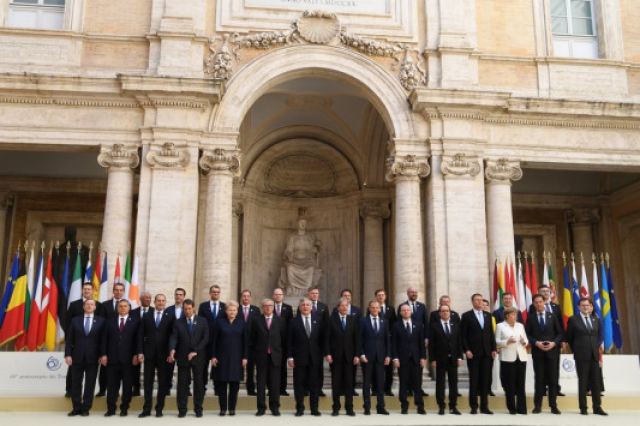 Σύνοδος Κορυφής Ε.Ε.: Συμμεριζόμαστε τις ανησυχίες Τσίπρα για τα εργασιακά – Μήνυμα για το μέλλον: «Ή όλοι μαζί ή καθόλου»