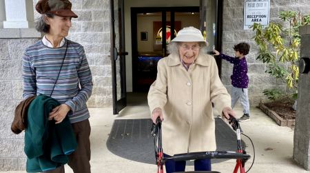 100χρονες αδελφές μοιράζονται 4 συμβουλές για «κοφτερό μυαλό» καθώς γερνάμε - και δεν είναι τα σταυρόλεξα