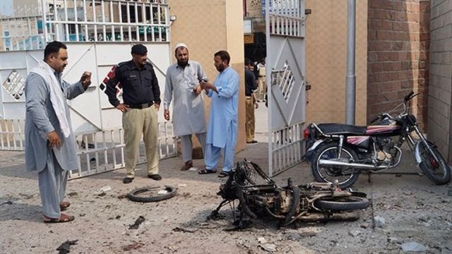 Διπλή τρομοκρατική επίθεση στο Πακιστάν - Τουλάχιστον οκτώ νεκροί και 22 τραυματίες