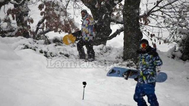 Φθιώτιδα: Κάνοντας snow board στον Άγιο Γεώργιο