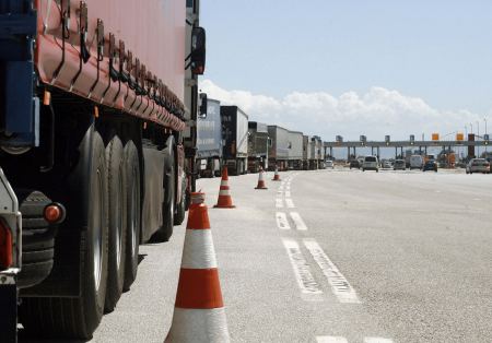 ΑΑΔΕ: Μέσω GPS θα παρακολουθούνται τα φορτηγά- Για την πάταξη του λαθρεμπορίου