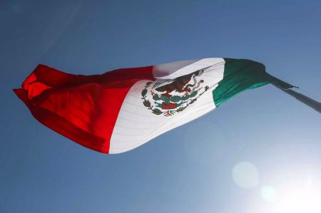 Μεξικό: Αεροπλάνο έκανε αναγκαστική προσγείωση σε παραλία και σκότωσε 62χρονο
