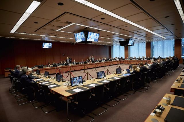 Όλα τα σενάρια για το Eurogroup: Κλειδί η στάση που θα κρατήσει το Παρίσι