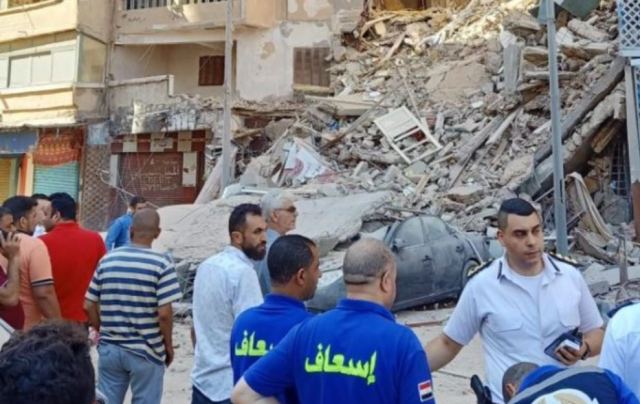 Αίγυπτος: Κατέρρευσε κτίριο 13 ορόφων στην Αλεξάνδρεια, υπάρχουν εγκλωβισμένοι - Δείτε βίντεο