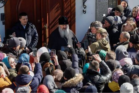 Κίεβο: Έκρυθμη κατάσταση στη μονή της Λαύρας των Σπηλαίων – Αρνούνται να το εγκαταλείψουν οι «ρωσόφιλοι» μοναχοί