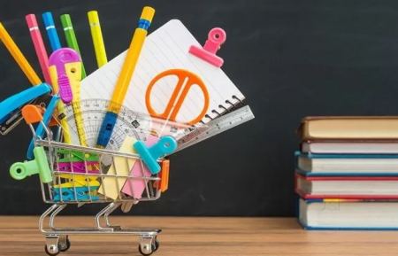 «Καλάθι σχολικών ειδών»: Ποια προϊόντα θα συμπεριληφθούν - Ανακοινώθηκε πλαφόν στο κέρδος