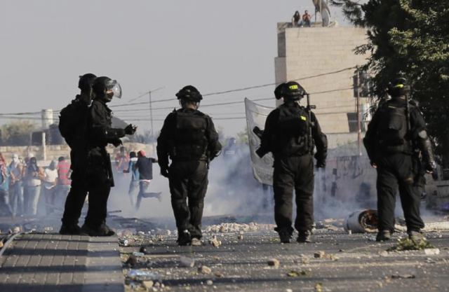 Ισραήλ: Απαγγέλθηκαν κατηγορίες στην αστυνομικό που πυροβόλησε Παλαιστίνιο απλά… για πλάκα