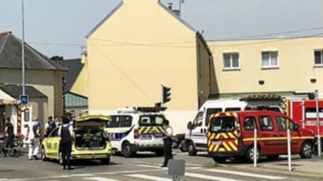 Γαλλία: Πυροβολισμοί έξω από τζαμί, δύο τραυματίες