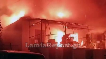 Βίντεο με φλεγόμενο σπίτι στη Φθιώτιδα - Κάηκε ολοσχερώς