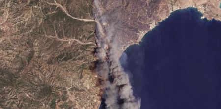 Πώς φαίνεται η φωτιά στη Ρόδο από τον δορυφόρο - Χιλιάδες στρέμματα καμένα (ΦΩΤΟ)