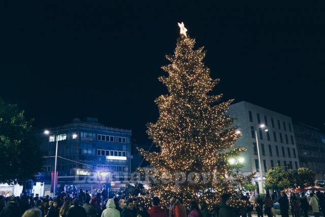 Φωταγώγηση Χριστουγεννιάτικου Δέντρου στην πλατεία Πάρκου