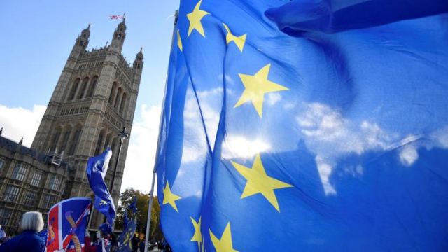 Brexit: Διεργασίες σε Λονδίνο και Βρυξέλλες για τη συμφωνία
