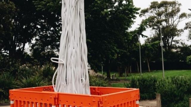 Στη Νέα Ζηλανδία έφτιαξαν γιγαντιαίο γλυπτό-νουντλς