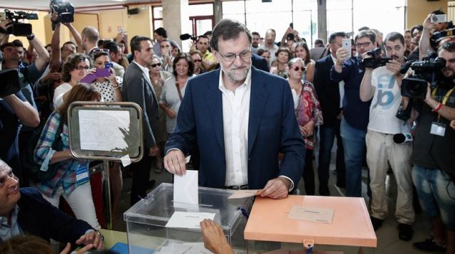 Ανατροπή στην Ισπανία: Πρώτος ο Ραχόι, δεύτεροι οι Σοσιαλιστές, τρίτοι οι Podemos