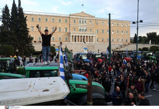 Στην Αθήνα τα τρακτέρ - Σύσταση για αποφυγή των μετακινήσεων