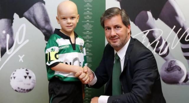 Συγκλονιστικό! Η Σπόρτινγκ υπέγραψε συμβόλαιο σε πεντάχρονο που μάχεται με τον καρκίνο
