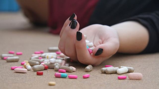 37χρονη αποπειράθηκε να αυτοκτονήσει με χάπια
