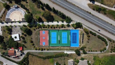Ολοκληρώθηκε η ανακατασκευή των γηπέδων τένις στη Στυλίδα (ΦΩΤΟ)