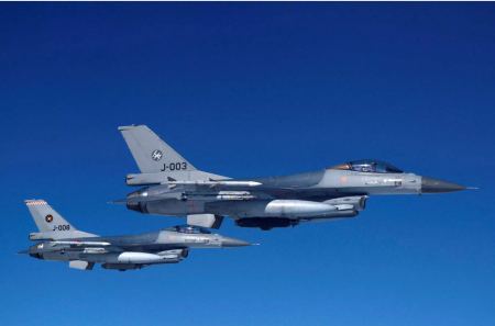 Ολλανδία και Δανία θα παραδώσουν F-16 στην Ουκρανία, για ιστορική συμφωνία κάνει λόγο ο Ζελένσκι