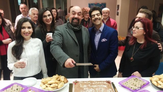 Η θεατρική ομάδα «La Famiglia» έκοψε την πίτα της