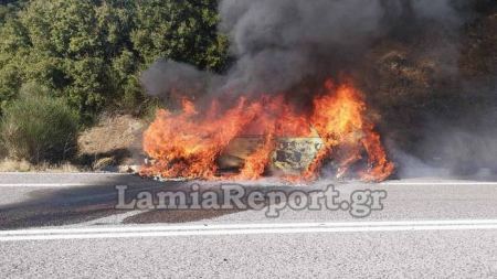 Παρανάλωμα του πυρός ΙΧ που κινούνταν στο δρόμο Λαμίας - Δομοκού (ΒΙΝΤΕΟ)