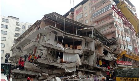 Σεισμός σε Τουρκία και Συρία: ΝΔ, ΟΝΝΕΔ και ΠΑΣΟΚ συγκεντρώνουν βοήθεια για τους σεισμόπληκτους