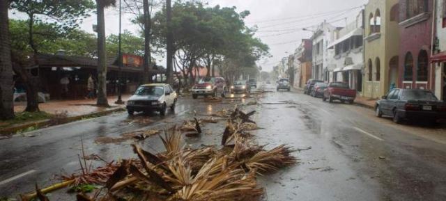 Φονική τροπική καταιγίδα στην Αϊτή: 20 νεκροί αφήνει η «Ερικα» (φώτο)