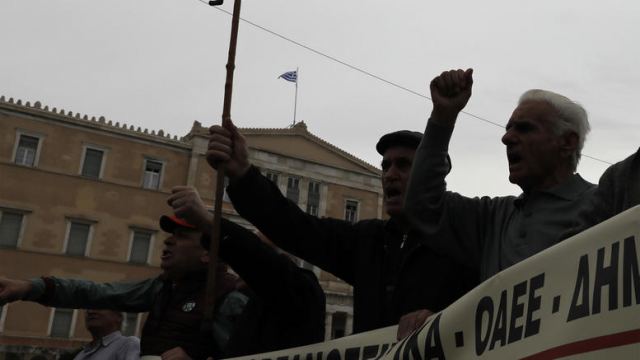Συλλαλητήριο συνταξιούχων στο κέντρο της Αθήνας-κλειστή η Σταδίου