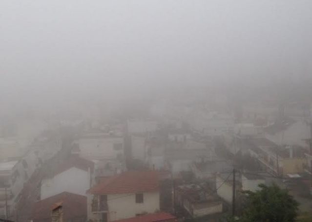 Πυκνή ομίχλη στη Λαμία - Οδηγοί προσοχή