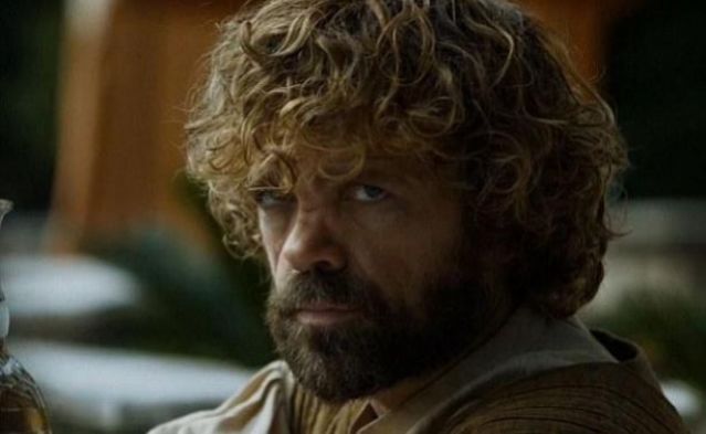 Game of Thrones: Ο ...Tyrion κυκλοφορεί με πατίνι!