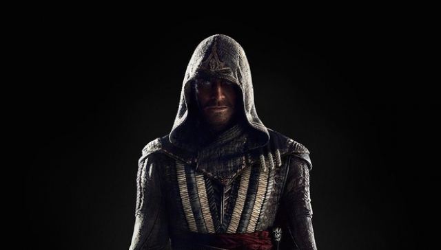 Ο Μάικλ Φασμπέντερ σε θέση μάχης για το «Assassin&#039;s Creed»