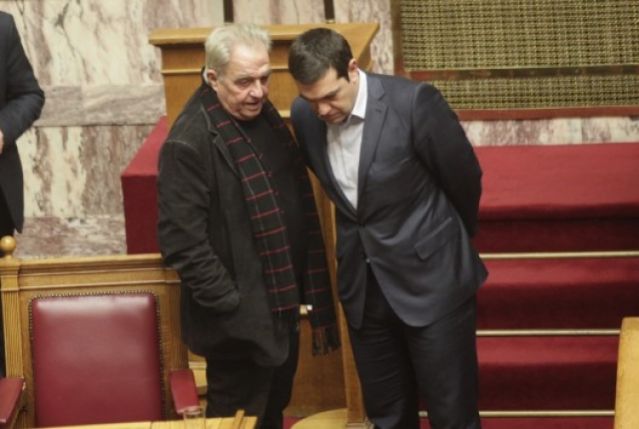Ο Φλαμπουράρης βλέπει δημοψήφισμα - Ο Μητρόπουλος λέει ο Θεός να βάλει το χέρι του και ο Λαπαβίτσας ζητάει να διαλέξουμε την ρήξη
