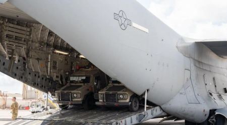 Ισραήλ: Έφτασε το αμερικανικό φορτηγό αεροπλάνο με τεθωρακισμένα άρματα μάχης