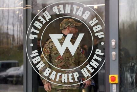 Λευκός Οίκος: Η ρωσική παραστρατιωτική οργάνωση Wagner αγόρασε όπλα από τη Βόρεια Κορέα
