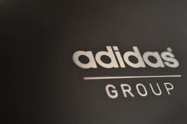 Adidas: Αποσύρει επικίνδυνα παιδικά μαγιό - Τι πρέπει να κάνουν οι γονείς