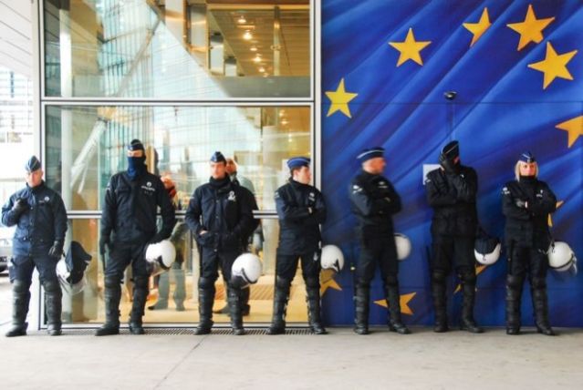 Επείγον σήμα της Europol και στην Αθήνα για καταζητούμενους τζιχαντιστές
